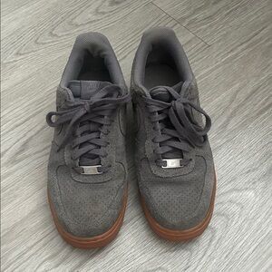 Nike Air Force 1 07 Gray Suede with Gum Sole